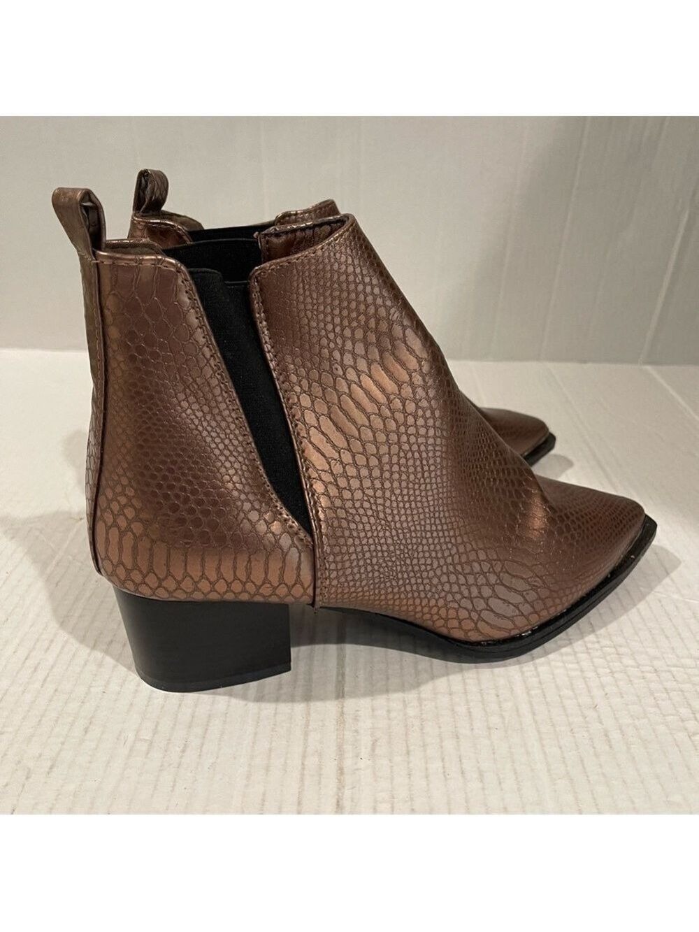 Women’s Seven7 Madison Python Pointed Brown Vegan Leather Booties Size 10 US! - Picture 4 of 10